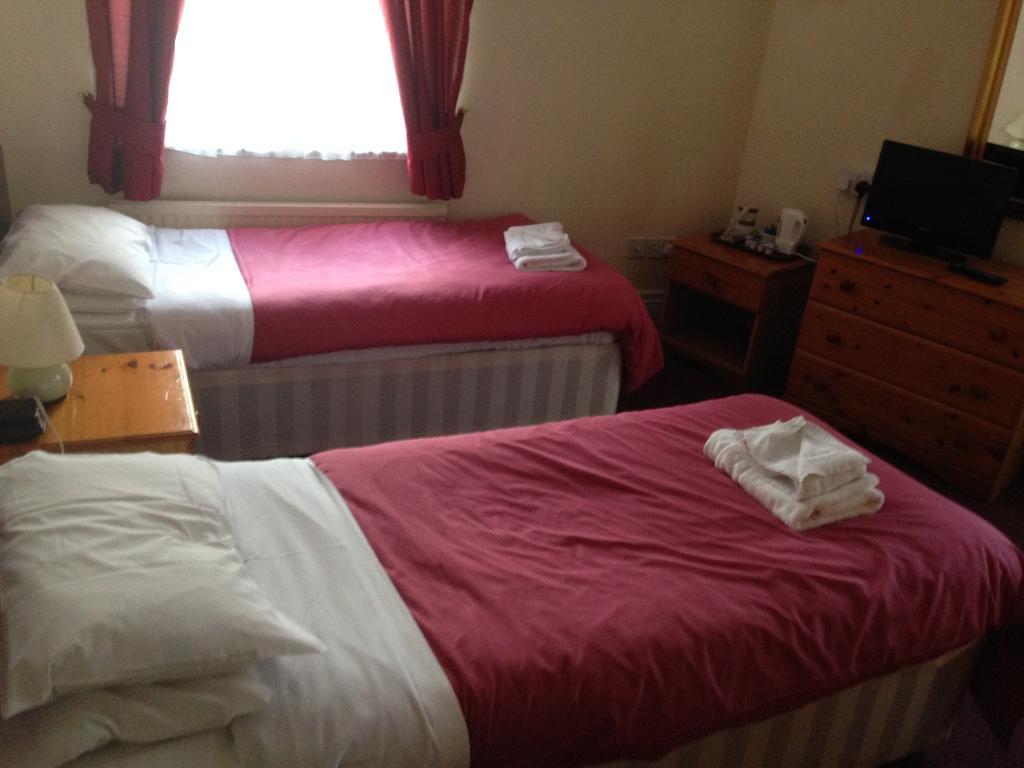 Tudor Rose Hotel Кингс Лин Стая снимка