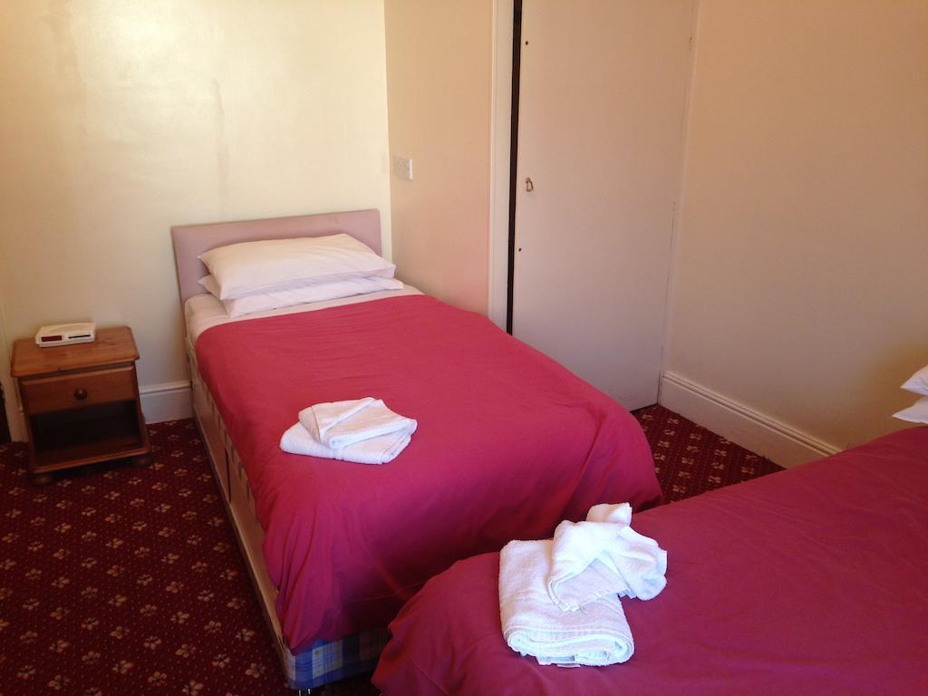 Tudor Rose Hotel Кингс Лин Стая снимка