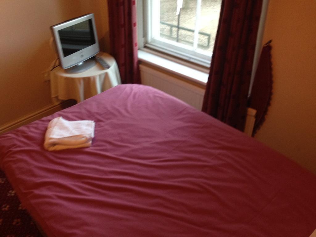 Tudor Rose Hotel Кингс Лин Стая снимка